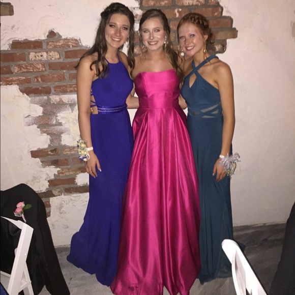 SOLD Prom dress - Picture 9 of 12